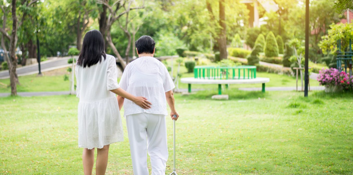 Elderly,Asian,Humpback,Women,Standing,And,Walking,To,Do,Physical