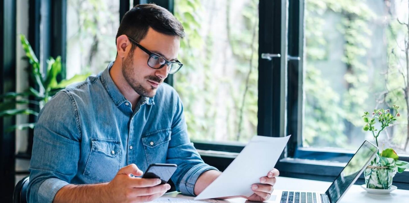 Serious,Pensive,Thoughtful,Focused,Young,Casual,Entrepreneur,Small,Business,Owner