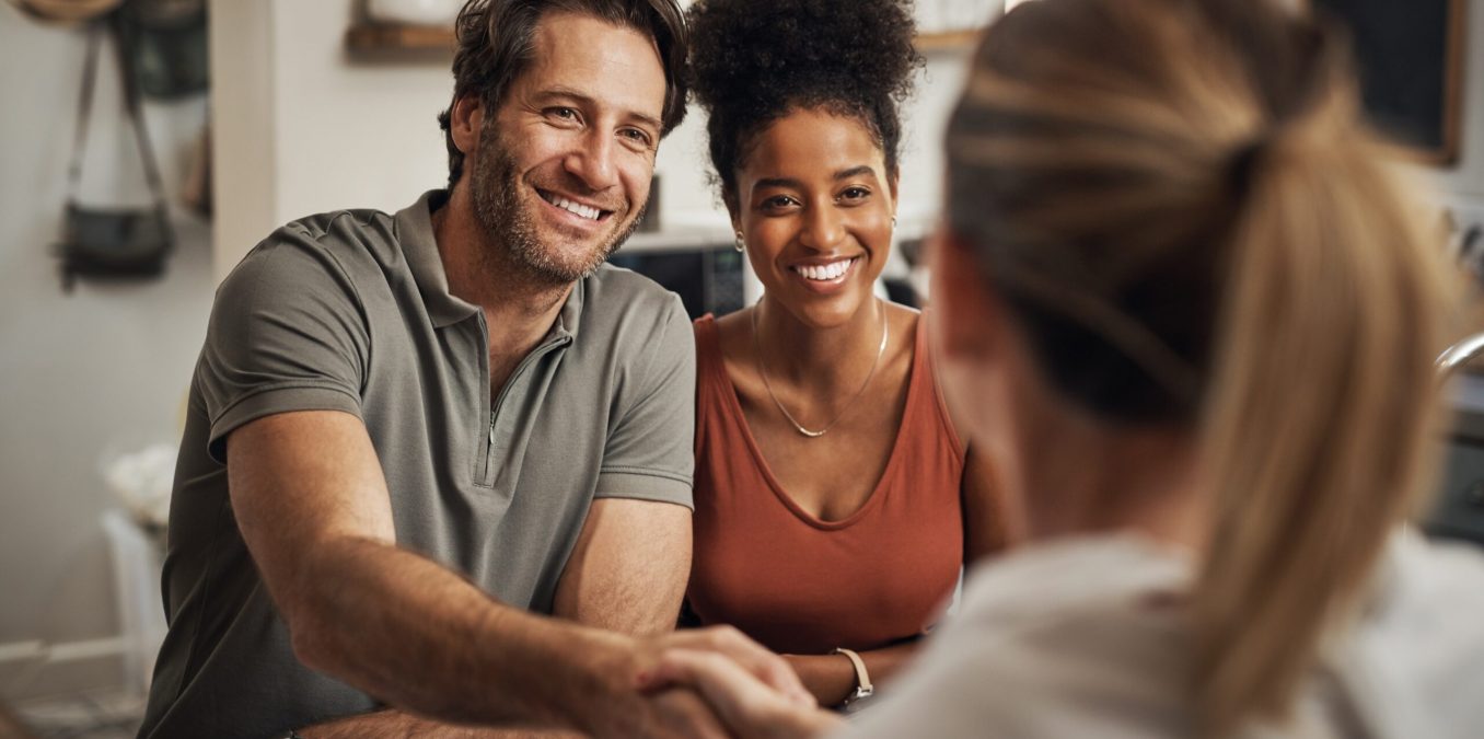 Married,Couple,Doing,Handshake,With,Lawyer,,Legal,Advisor,And,Attorney